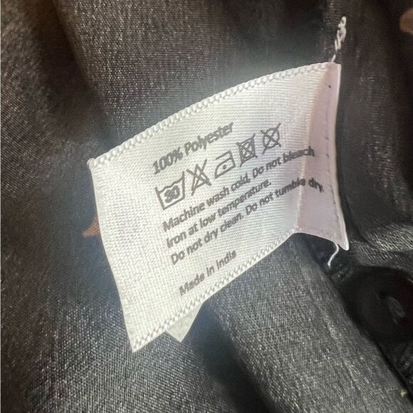 TAMSY Maple Leaf Pattern Blouse Woven Polyester Button Up Full Sleeve Black - Picture 8 of 9